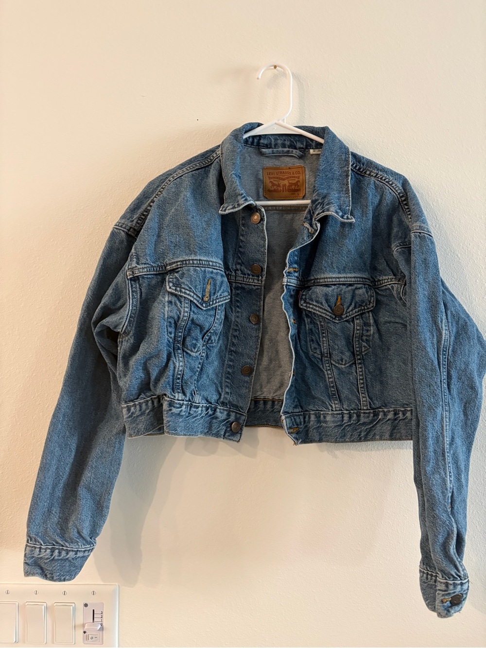 Levi's Light Blue Cropped Denim Trucker Jacket